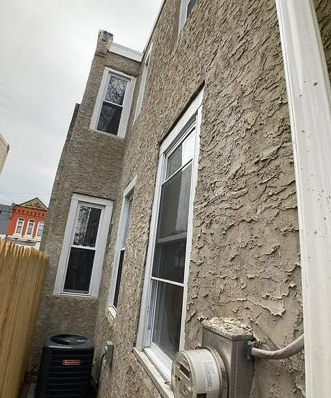 758 N Dekalb St — Photo 6