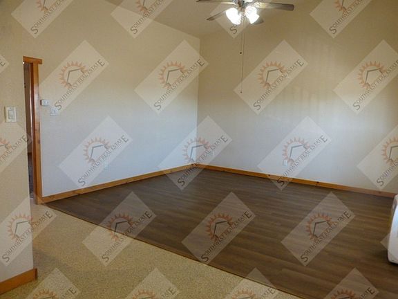 3rd image of 117 Townsgate Plz APT B