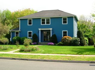 158 Old Common Rd, Wethersfield, CT 06109