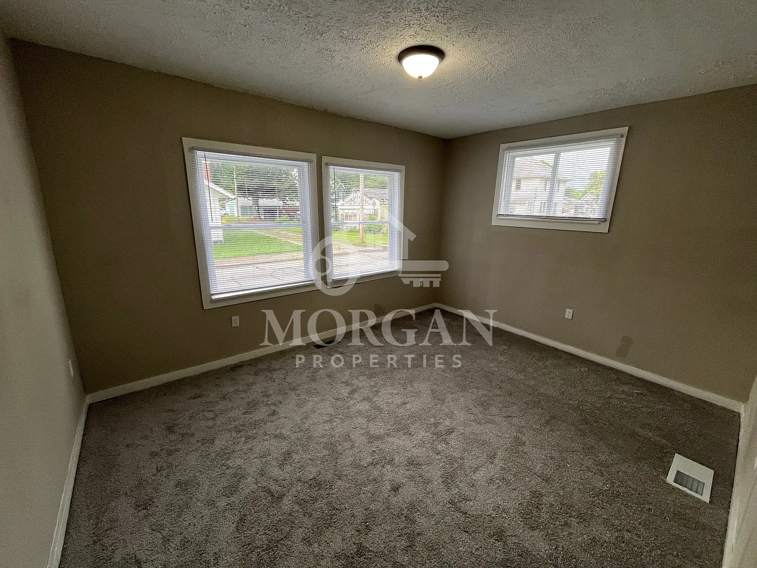 422 Chase Street - 1 — Photo 2