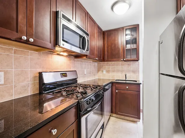 52 Clark Street image 1 of 12