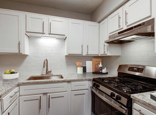 2800 Capital Square, Savannah, GA 31404