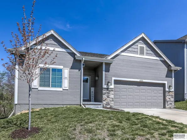 8212 King St, Omaha, NE 68122