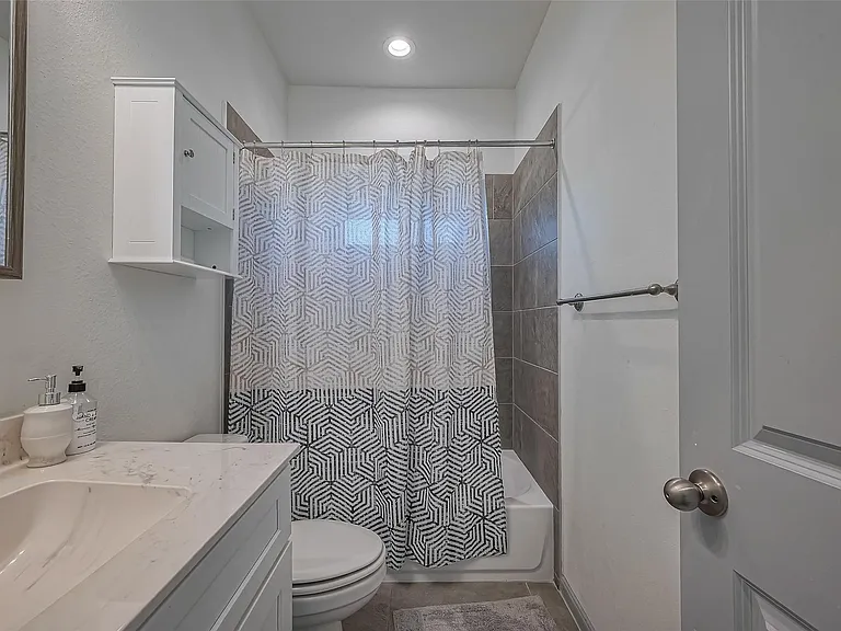 3540 Rebecca St — Photo 23