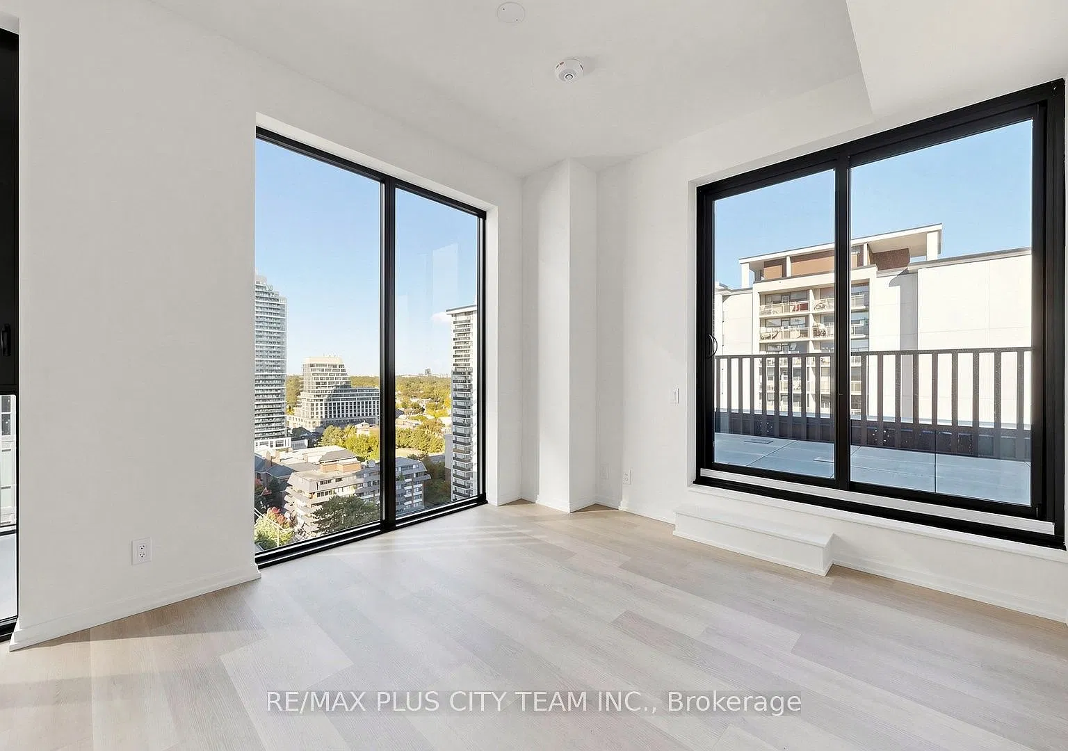 3 bed, $4,400 — Photo 4