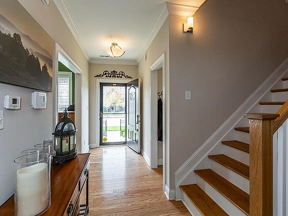 5th image of 3304 Beaumont Centre Cir
