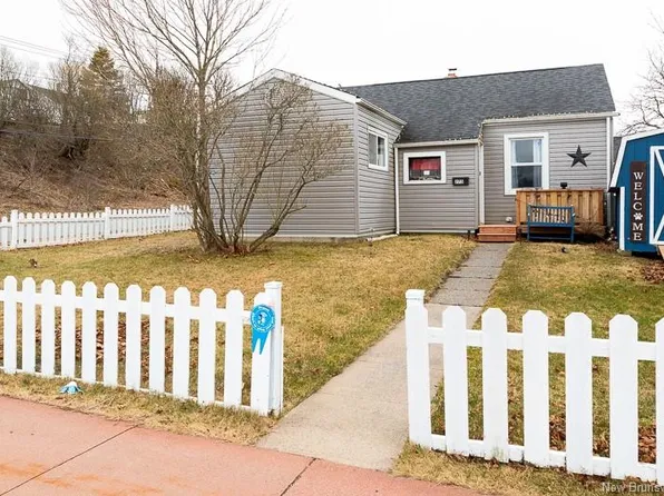 275 Market Pl, Saint John, NB E2M 1B8