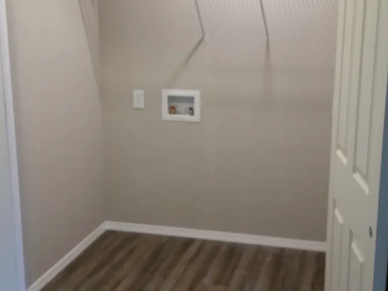 1052 W Yellow Cir — Photo 8