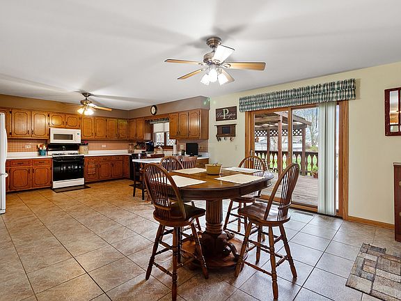 5th image of 17241 W Rich Ct