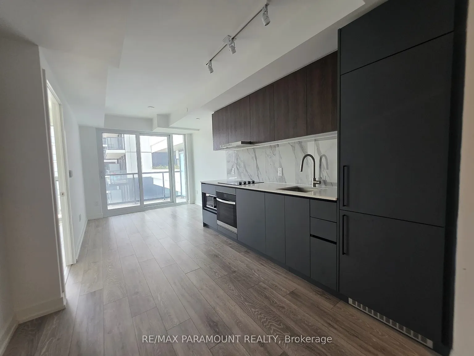 1 bed, $2,300 — Photo 4