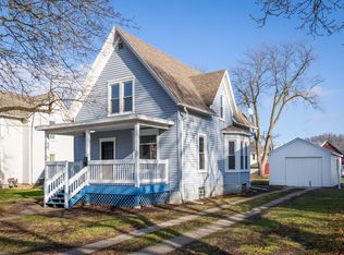 716 N 6th St, Dekalb, IL 60115
