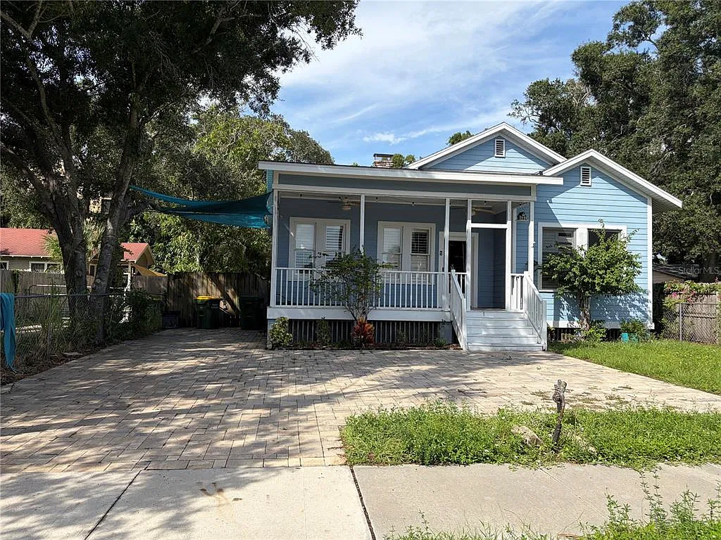 3 bed, 2.0 bath, 1412 sqft, $2,900 — Photo 1
