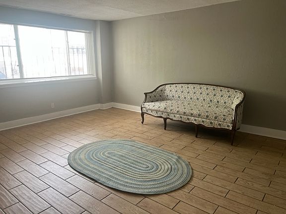 5th image of 3410 Harrison St #10