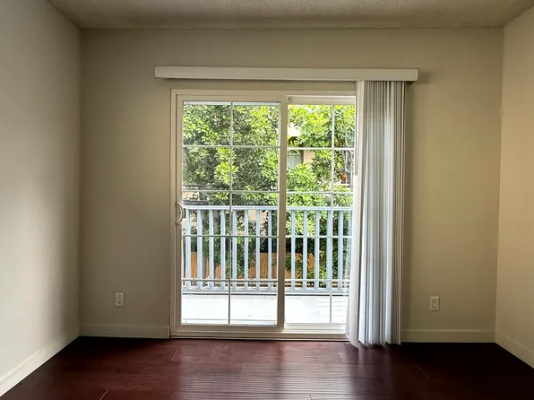 5044 W Maplewood Ave Unit 8, Los Angeles, CA 90004