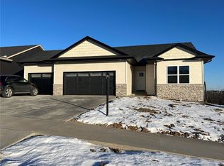 1304 E Gable Way, Tiffin, IA 52340