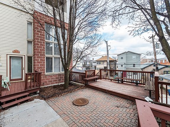 2nd image of 210 Des Plaines Ave Unit F