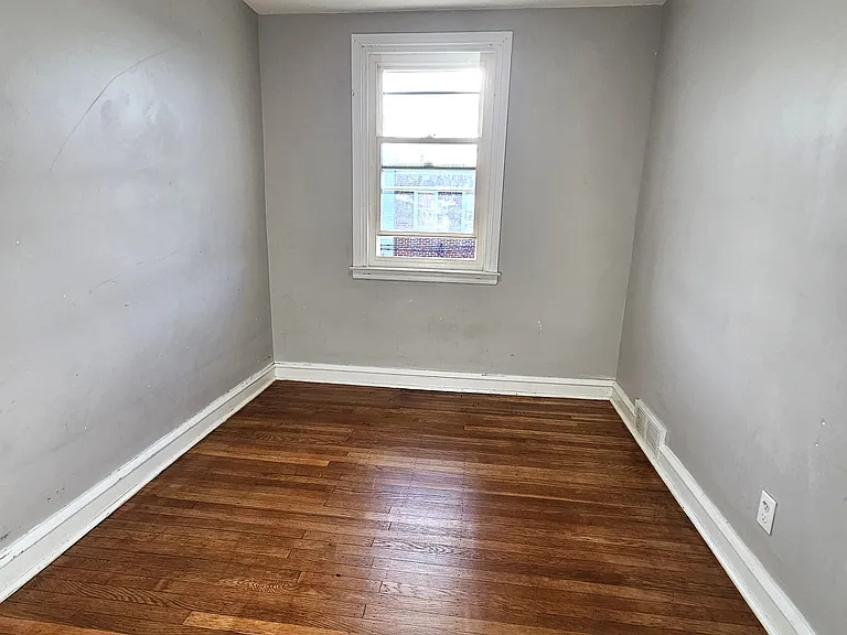 1009 Rosalie St — Photo 10