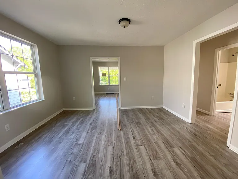 1305 Moses Ave — Photo 21