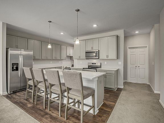 3rd image of 5981 Bunkers Ave