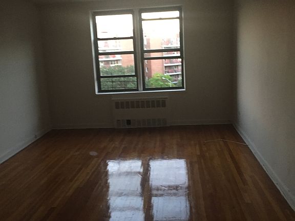 3rd image of 4116 54th St APT 3L