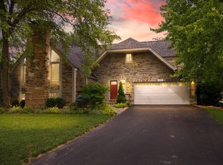 615 Bull Run Ct, Naperville, IL