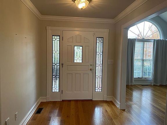 4th image of 228 Stonehedge St