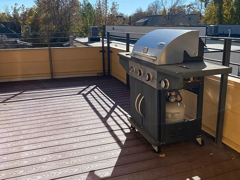 2501 Grove St #201 — Photo 10