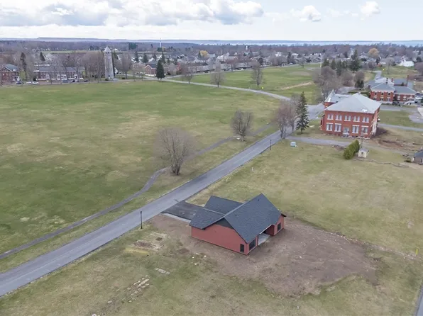 421 NE Pike Rd NE, Hounsfield, NY 13685