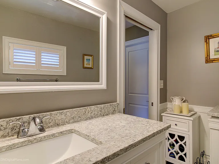 7 Dean Ave — Photo 13