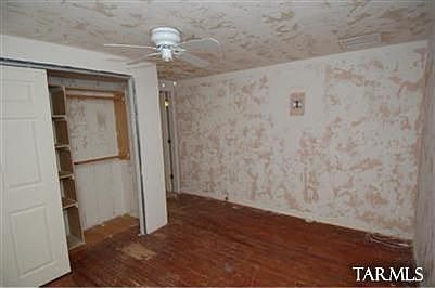 4th image of 6213 S Dunton Ave