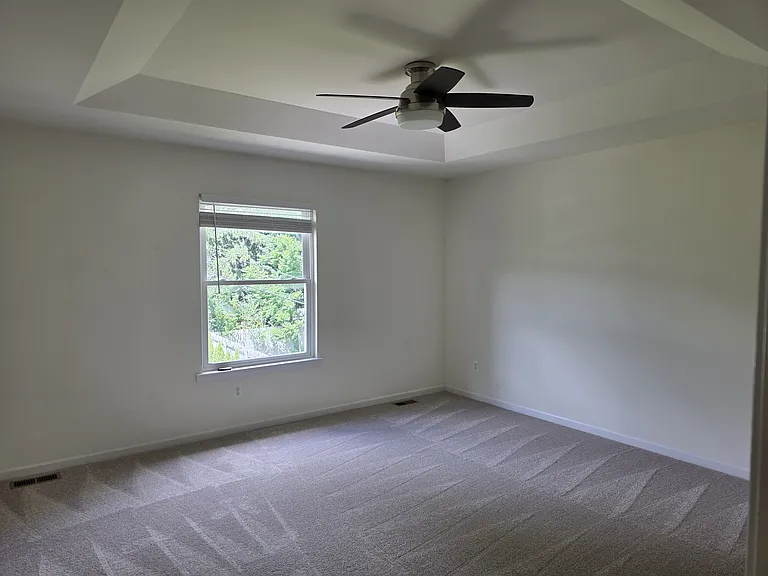 2103 Enterprise Dr — Photo 27