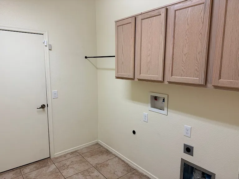 657 Tanner Dr — Photo 18