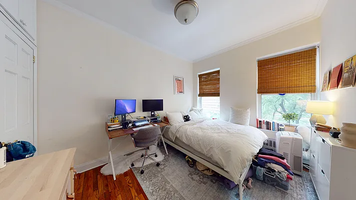 Rented by Bond New York | media 7