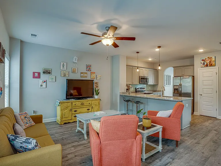 248 Mansfield Dr — Photo 8