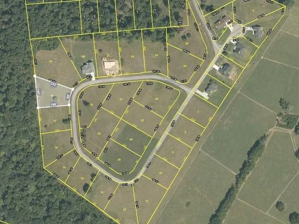 451 Overlook Dr, Dayton, TN 37321