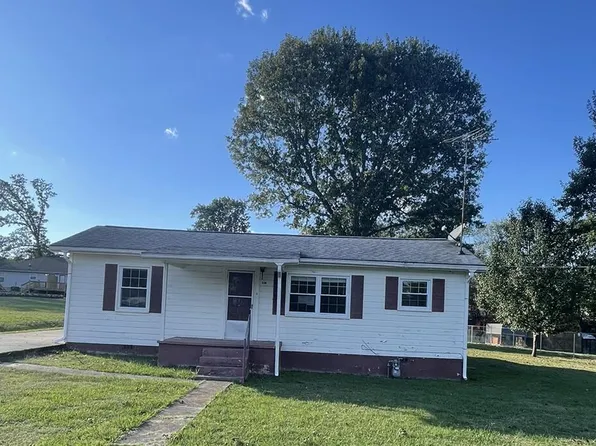 310 Oak Ave, Trenton, GA 30752