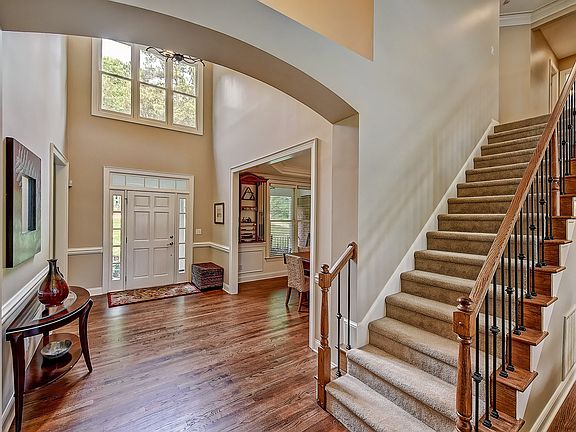 3rd image of 124 Ivy Hollow Ln