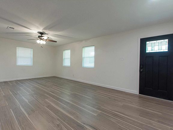 4th image of 2103 Wright