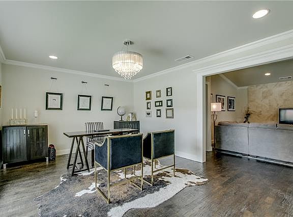4th image of 2901 Canyon Creek Dr