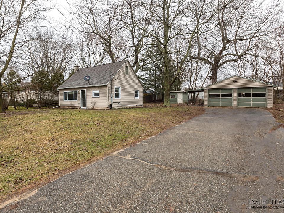 1st image of 4212 Hillsdale Ave NE