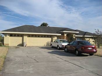 2nd image of 1943 Farrington Dr
