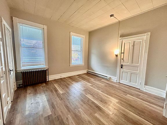 4th image of 19-21 Pearl St #21-1