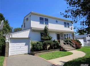 687 Bryant St, East Meadow, NY 11554