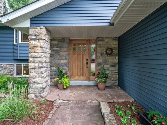 1973 Campbell Cir, White Bear Lake, MN 55110