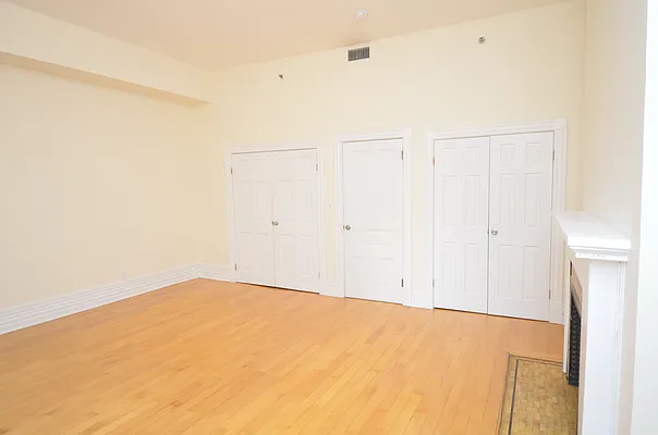 Rented by Douglas Elliman | media 7