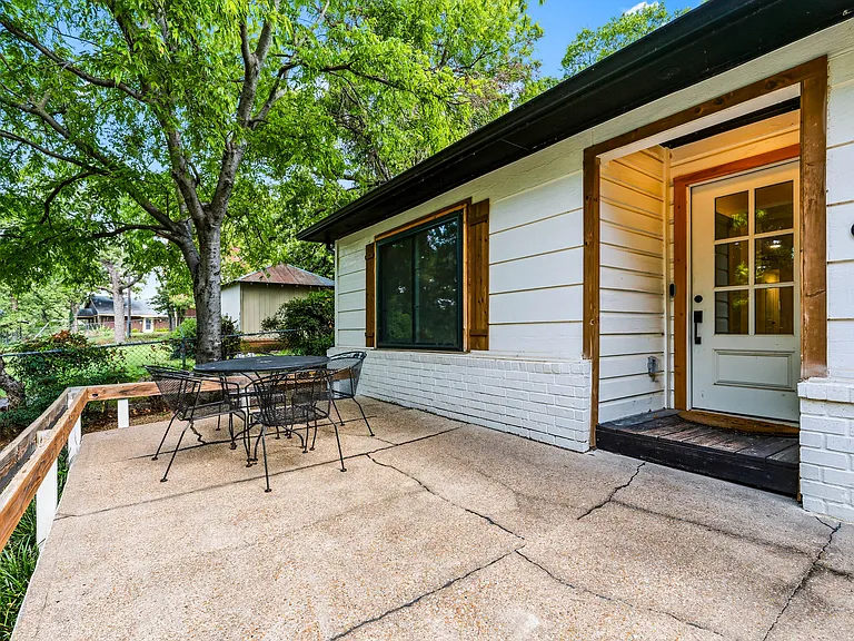 627 Francks Cir — Photo 22