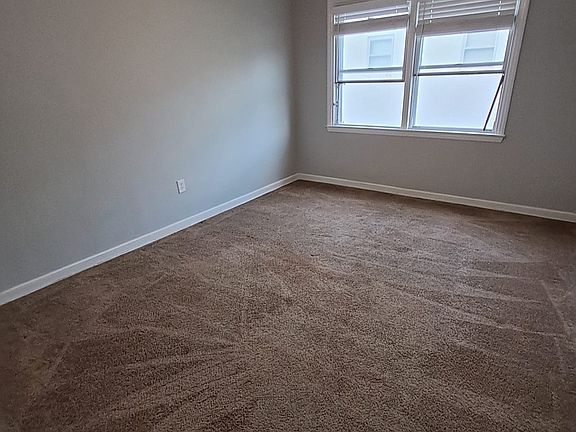 5th image of 1524 Juniper St #2