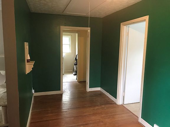 2nd image of 103 Sheila Dr