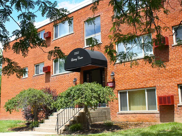 Crown Court Apartments