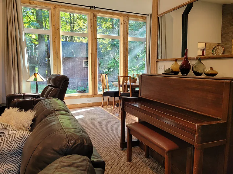 721 Claire Ln — Photo 32